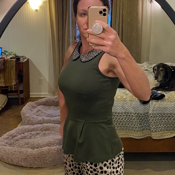 Cute peplum top with beaded collar - Picture 4 of 7